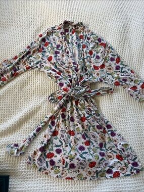 Everly Grey Floral Wrap Robe — White with Red, Purple & Yellow Flowers